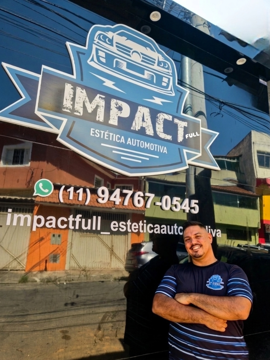 auto-mechanic-portrait